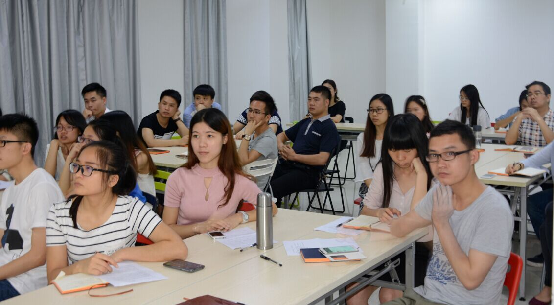 廣州博新制罐廠家4月總結5月啟動會議現場